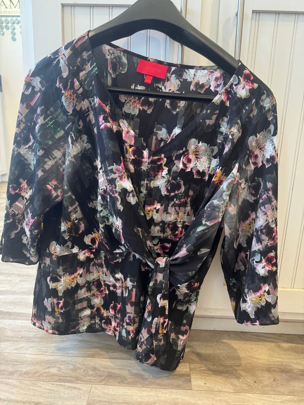 Blouse Sz 2XL 18/20 Jennifer Lopez V-Neck Belted Black Pink Floral Mid-Sleeve